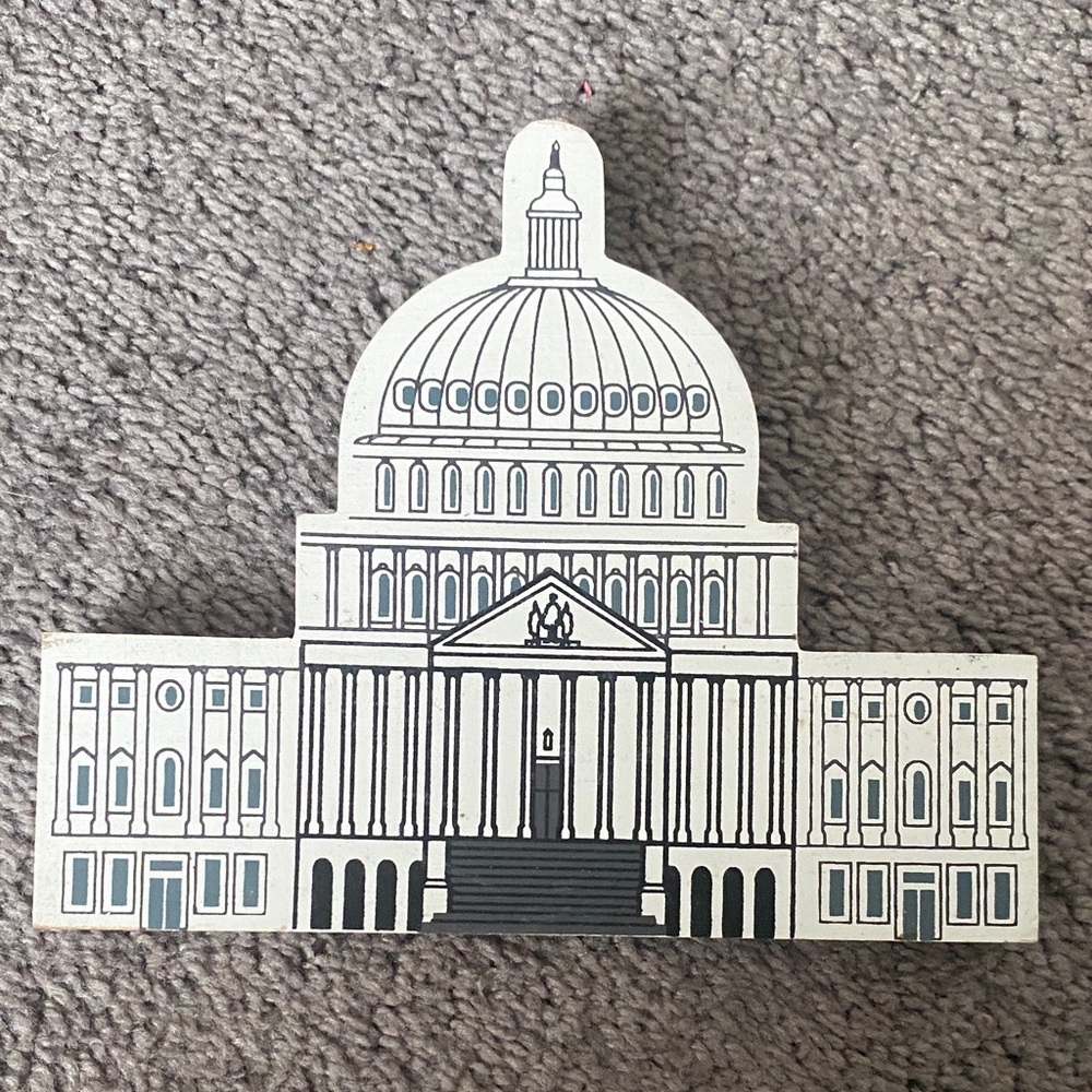 The Cats Meow Capitol Building - Picture 2 of 4